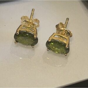 Green Diopside 18k Yellow Gold Stud Earrings